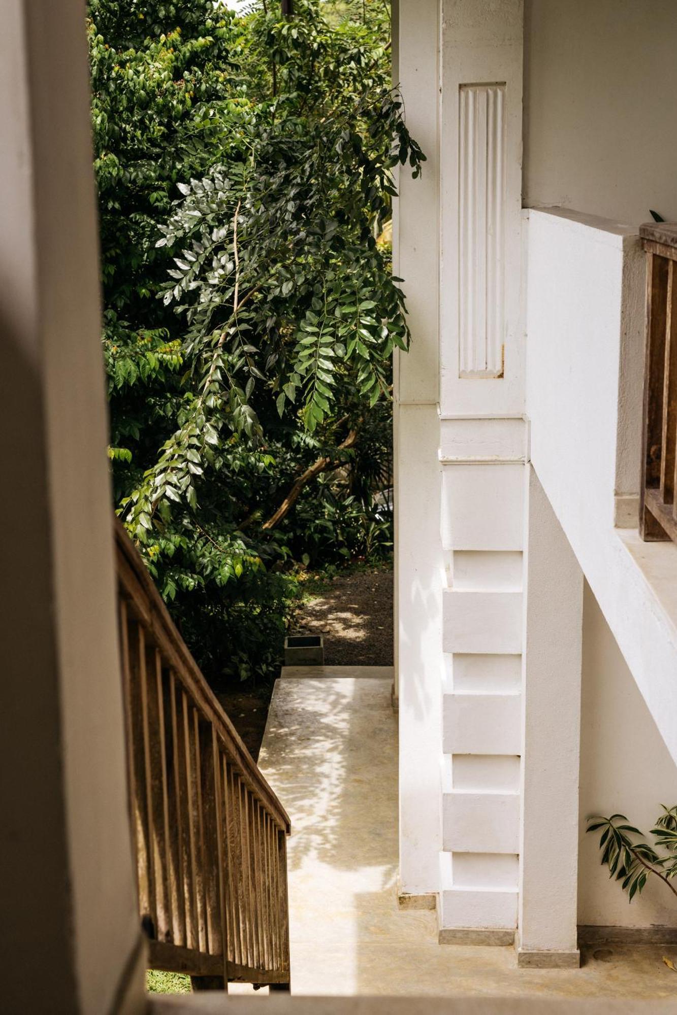 Hotel Watu House Dikwella Exterior foto